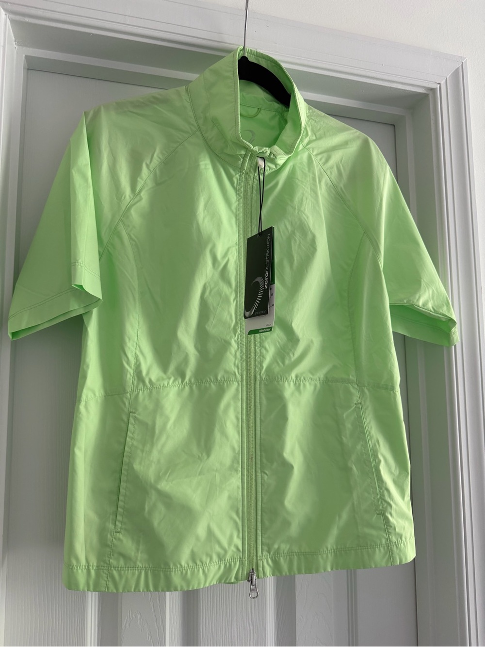 Zero Restriction Gold Wind Breaker